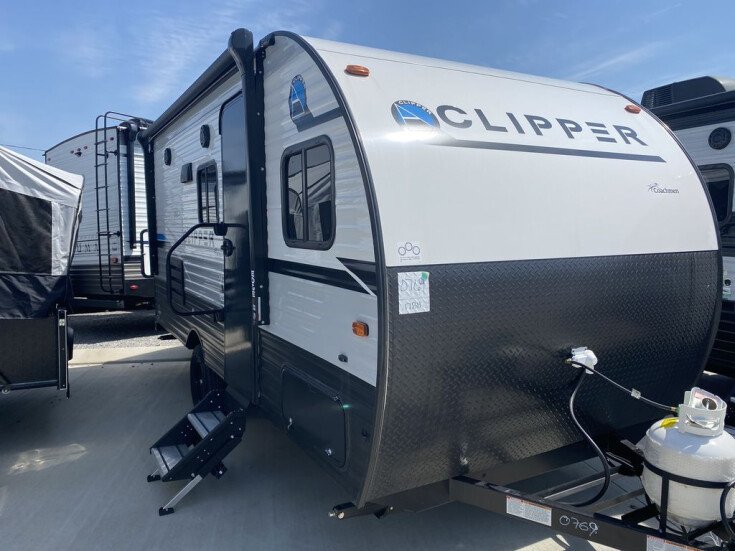 Thumbnail Photo undefined for New 2022 Coachmen Clipper